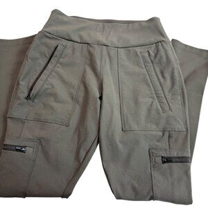 ATHLETA Headlands Hybrid Cargo Pant.  Stretchy.  Tan Brown.  Size Women's 2P Pet